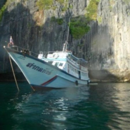 Maya Bay Sleepaboard Resort Phi Phi-öarna Exteriör bild